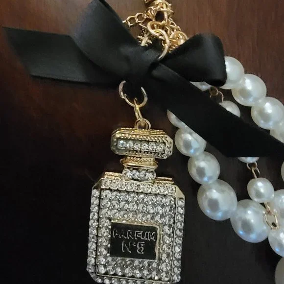 Unbranded Perfume Bottle Gold Tone Purse Charm/Key Chain - Picture 4 of 5